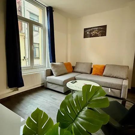 아파트 Lovely And Cosy 7 Min From Gare Du Midi For 3-4 People 브뤼셀