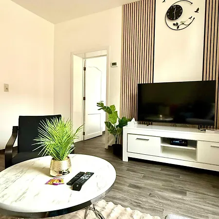 아파트 Lovely And Cosy 7 Min From Gare Du Midi For 3-4 People