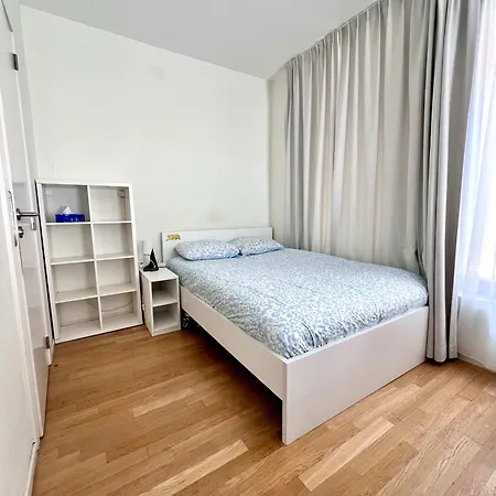 Lovely & Cozy Just 50m From Grand Place Bx For 4 People With Balcony