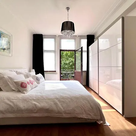 Lovely & Chic Haven In The Heart Close To Center For 2 With Balcony * Bryssel