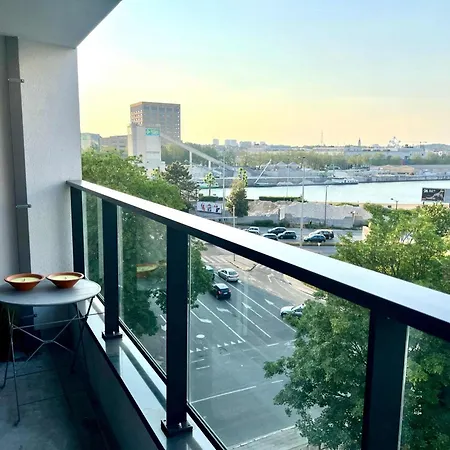 Family-friendly Steps From Atomium - Center 6 Min 아파트 *