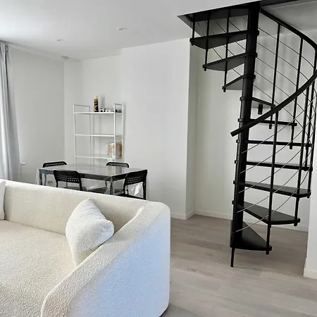 Lägenhet Jolie & Doux Petit Nid Perche Avec Vue Magique Sur La For 2 Bryssel