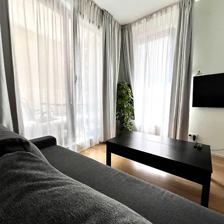 With Balcony By Grand Place For 4 아파트 *