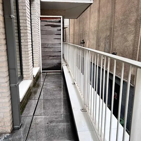 With Balcony By Grand Place For 4 아파트