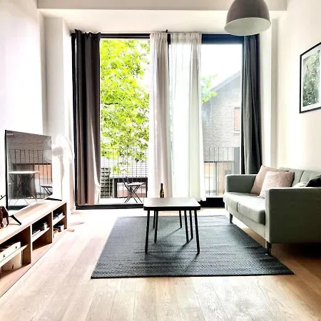 Bright Comfortable Loft In For 4 * 브뤼셀