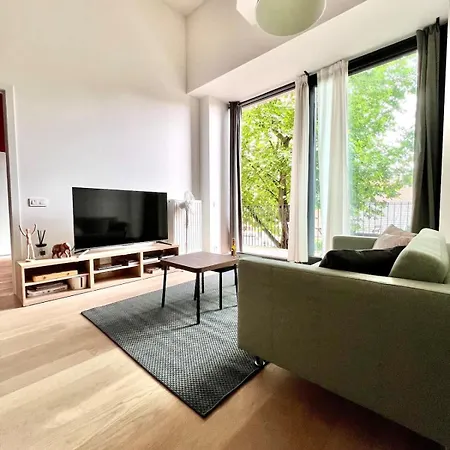 Bright Comfortable Loft In For 4 아파트