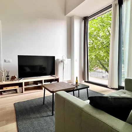 Bright Comfortable Loft In For 4 * 브뤼셀