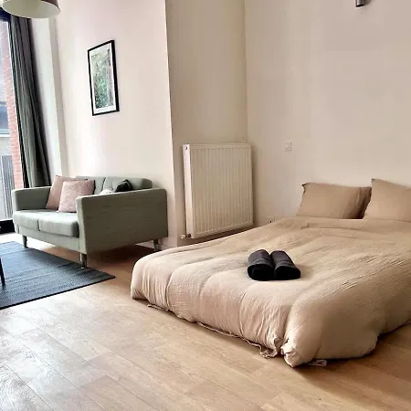 Bright Comfortable Loft In For 4 브뤼셀