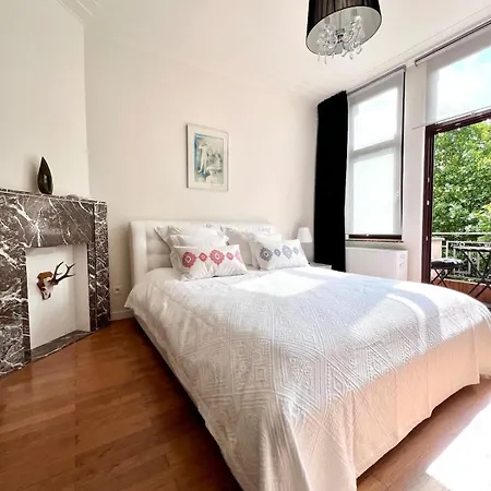 Chic Urban Heart Of The With Balcony *