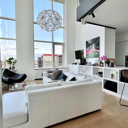 Penthouse With Stunning View Over 220 M2 Bed & Breakfast