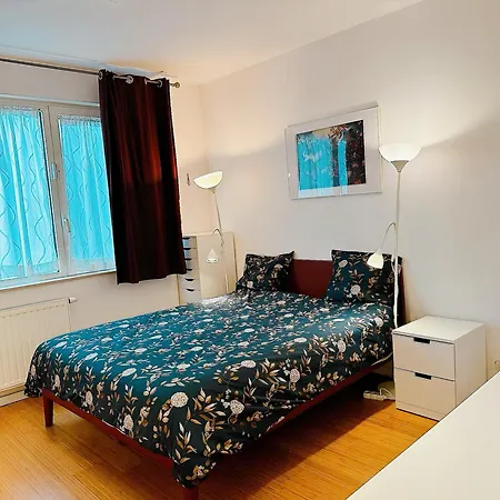 Maison 10 Couchages Avec 4 Proche De Forest National 布鲁塞尔