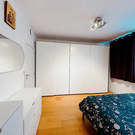 Maison 10 Couchages Avec 4 Proche De Forest National * 布鲁塞尔