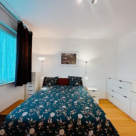 Maison 10 Couchages Avec 4 Proche De Forest National 度假居 布鲁塞尔