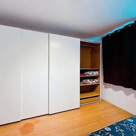Maison 10 Couchages Avec 4 Proche De Forest National 度假居 *