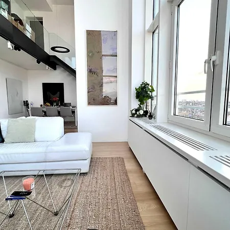Penthouse With Stunning View Over 220 M2 Brüsszel