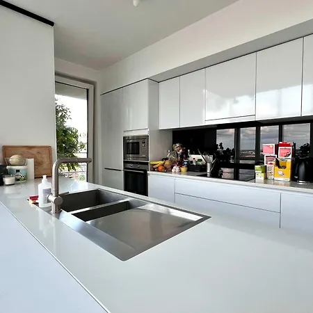 Penthouse With Stunning View Over 220 M2 Panzió *