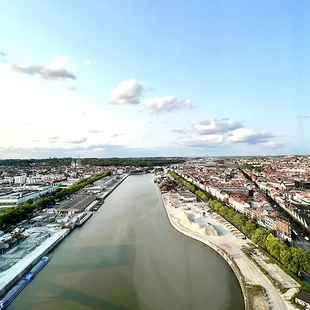 Penthouse With Stunning View Over 220 M2 Bed & Breakfast Bruxelles