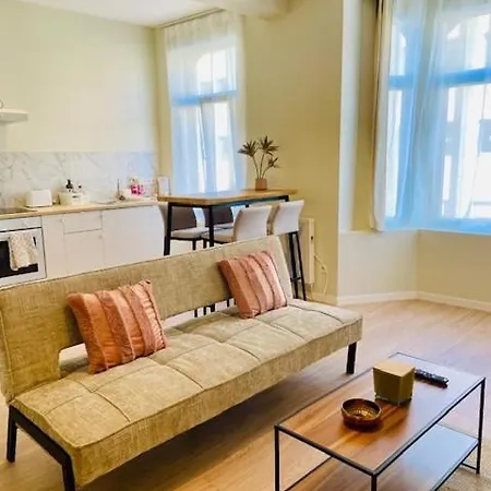 דירה Moderne,5pers,acces Facile Au Centre,berchem *