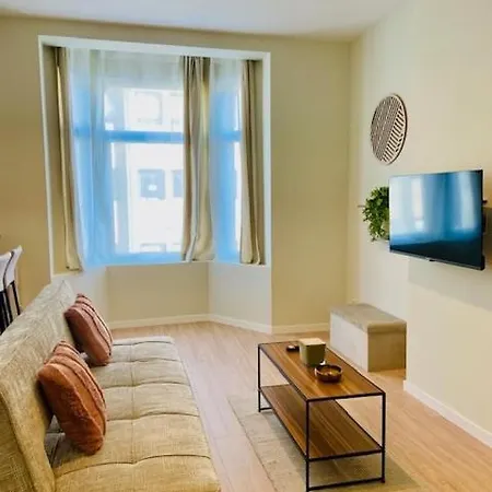 דירה Moderne,5pers,acces Facile Au Centre,berchem *