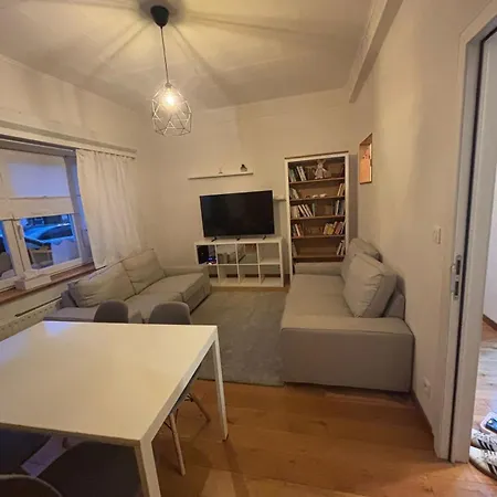 Charming With Private Garden בריסל