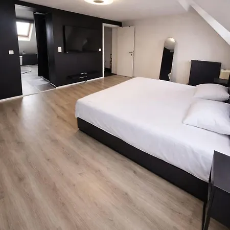 Luxury Triplex Stylish 2br In Bruxelles