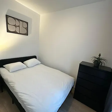 Modern For 4 Near Center