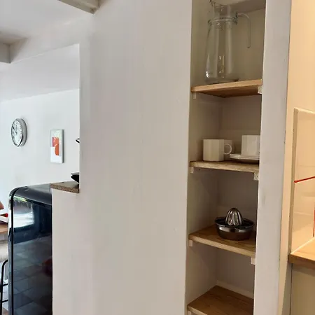 Cosy Furnished With Terrace 브뤼셀
