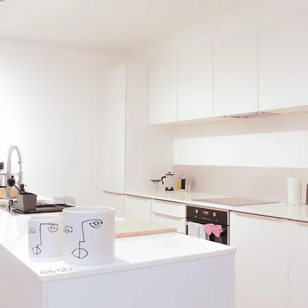 Edelsteine Im Herzen Der Stadt 4b By Interhome 아파트