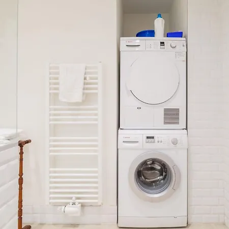 3 Bedroom Self Check In For 7 * Брюссель