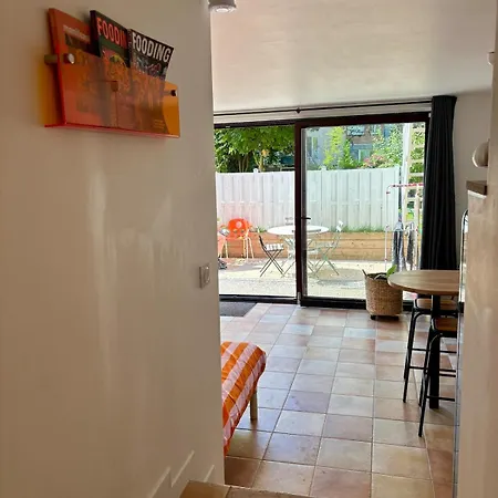 Cosy Furnished With Terrace 브뤼셀