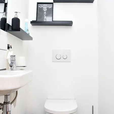 아파트 Edelsteine Im Herzen Der Stadt 4b By Interhome