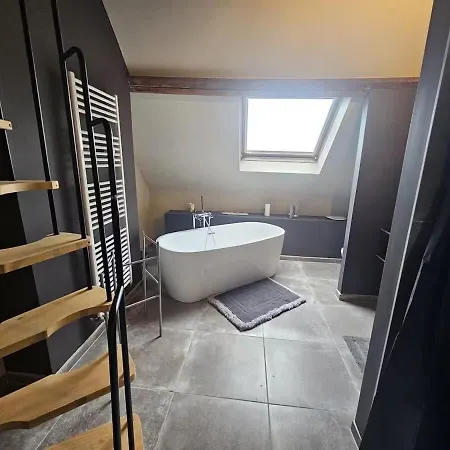 Luxury Triplex Stylish 2br In Appartement *