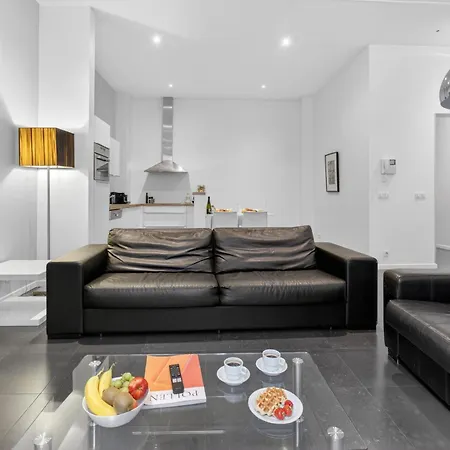 Stephanie By Reside Apartment