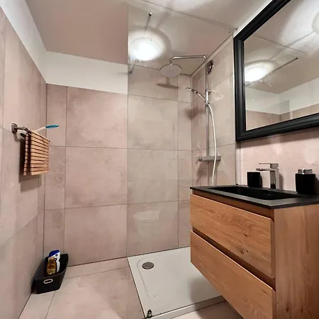 아파트 Elegant 2room In 2 Guests 브뤼셀