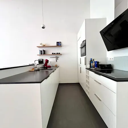 Bright Comfortable Loft In For 4