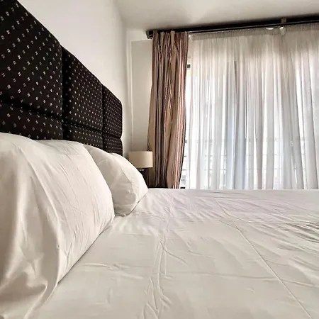 Sablon Centre Cozy For 4 People Near The Museums *