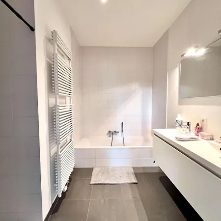 Bright Comfortable Loft In For 4 * Bryssel