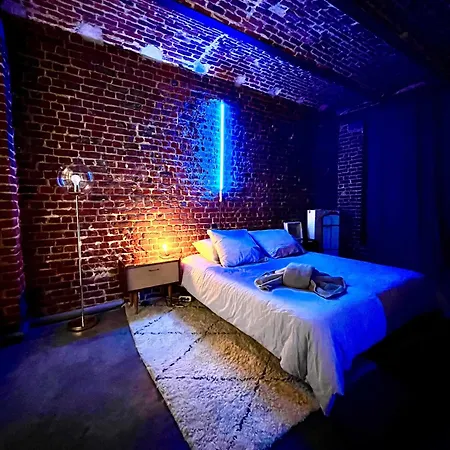 아파트 Beautiful Lovely Loft For 3 People From 3 Min To Manneken Pis