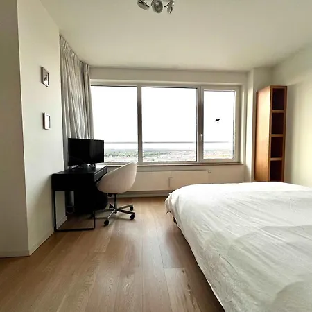 Skyline Retreat Penthouse In 220m Of Elegance * 브뤼셀