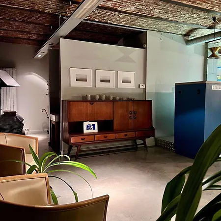 Beautiful Lovely Loft For 3 People From 3 Min To Manneken Pis 브뤼셀