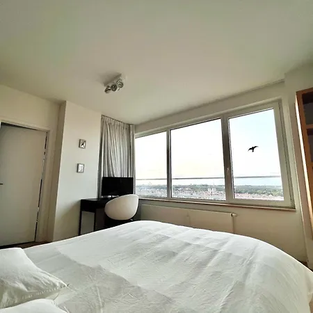 Skyline Retreat Penthouse In 220m Of Elegance * 브뤼셀