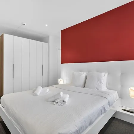 Stephanie By Reside Apartment *