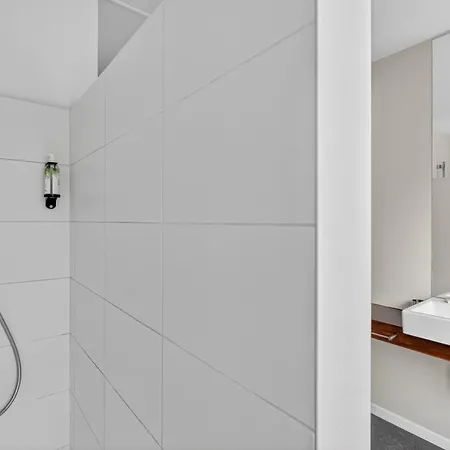 Stephanie By Reside Apartment