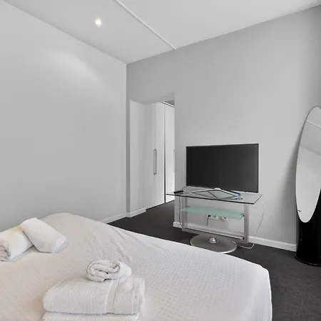 Stephanie By Reside Apartment *