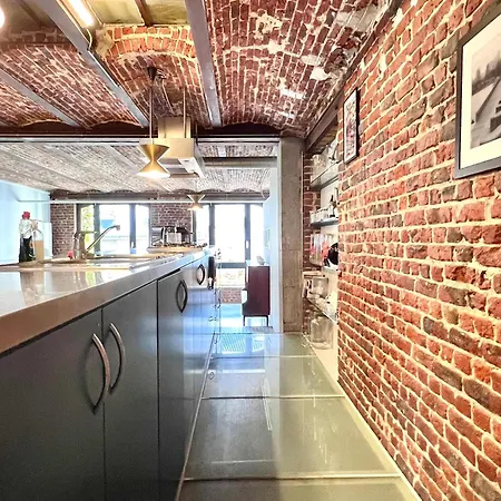 아파트 Beautiful Lovely Loft For 3 People From 3 Min To Manneken Pis