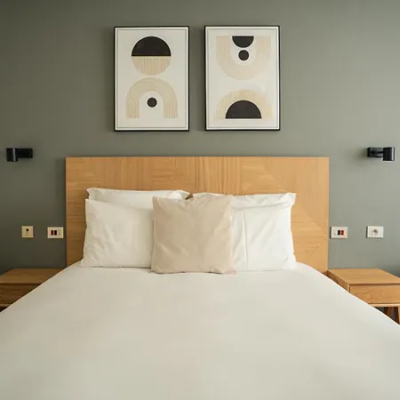 Bedford Hotel