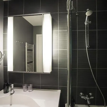 Hotel apartamentowy Adagio Grand Place 4*