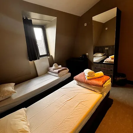 Auberge de jeunesse Brxxl 5 Centre Bruxelles