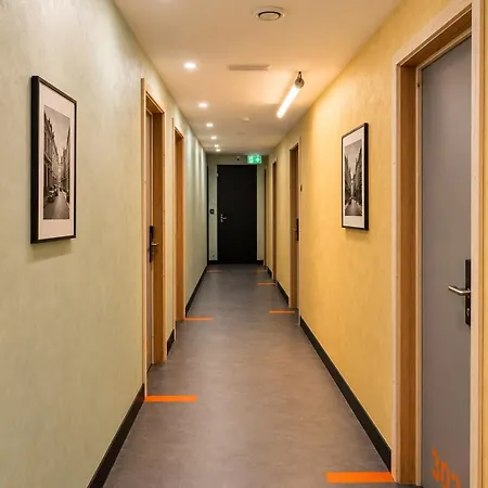 Brxxl 5 Centre אכסניה בריסל
