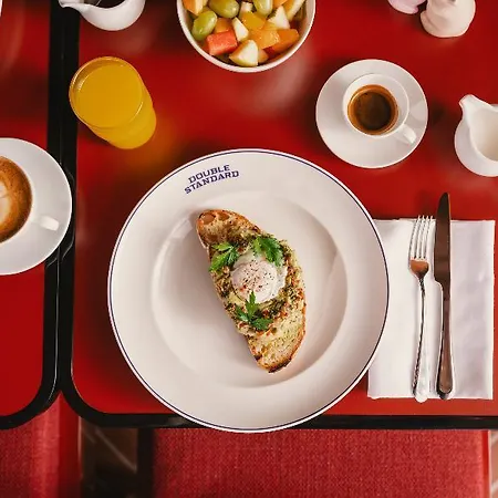 The Standard, Bruselas